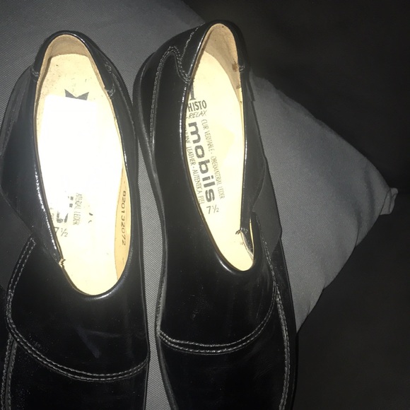 mobilis shoes